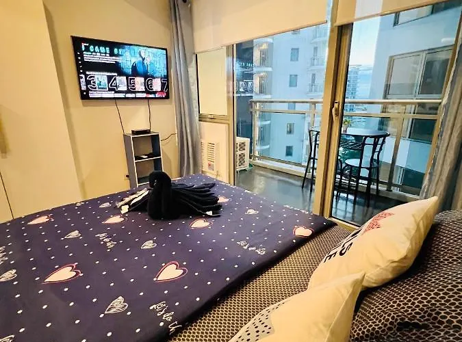 Apartahotel Azure Bahamas Tower W/ Balcony Wifi & Netflix 4*