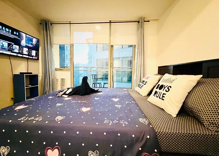 Apartahotel Azure Bahamas Tower W/ Balcony Wifi & Netflix 4*
