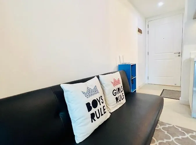 Azure Bahamas Tower W/ Balcony Wifi & Netflix Apartahotel 4*