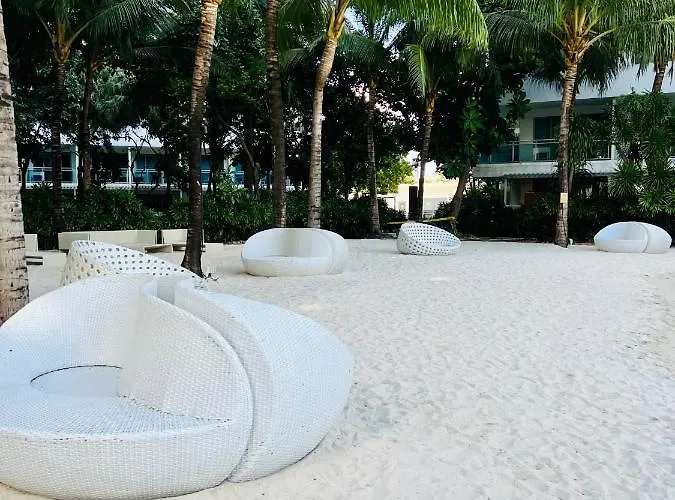 Apartahotel Azure Bahamas Tower W/ Balcony Wifi & Netflix
